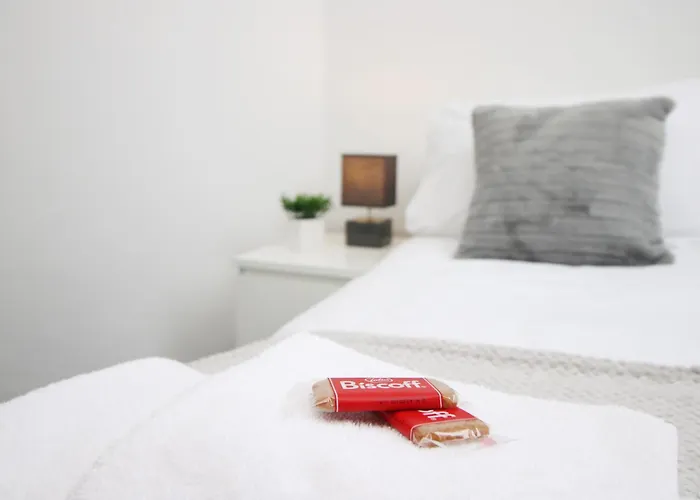 Perfect City Centre Apartment Free Permit Parking
