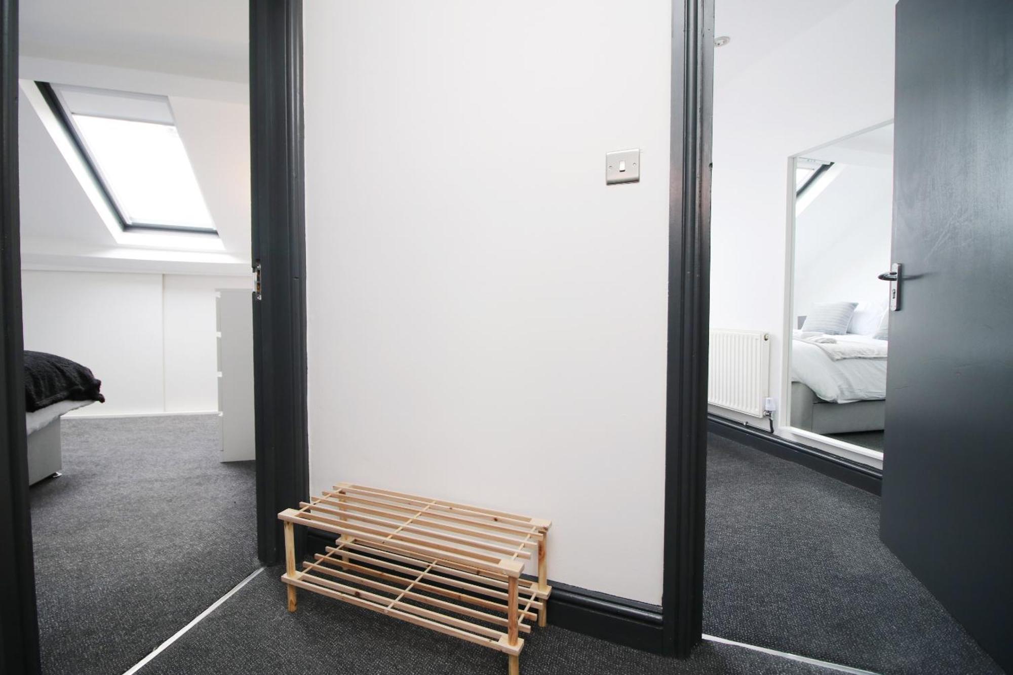 Perfect Centre Free Permit Parking Apartment