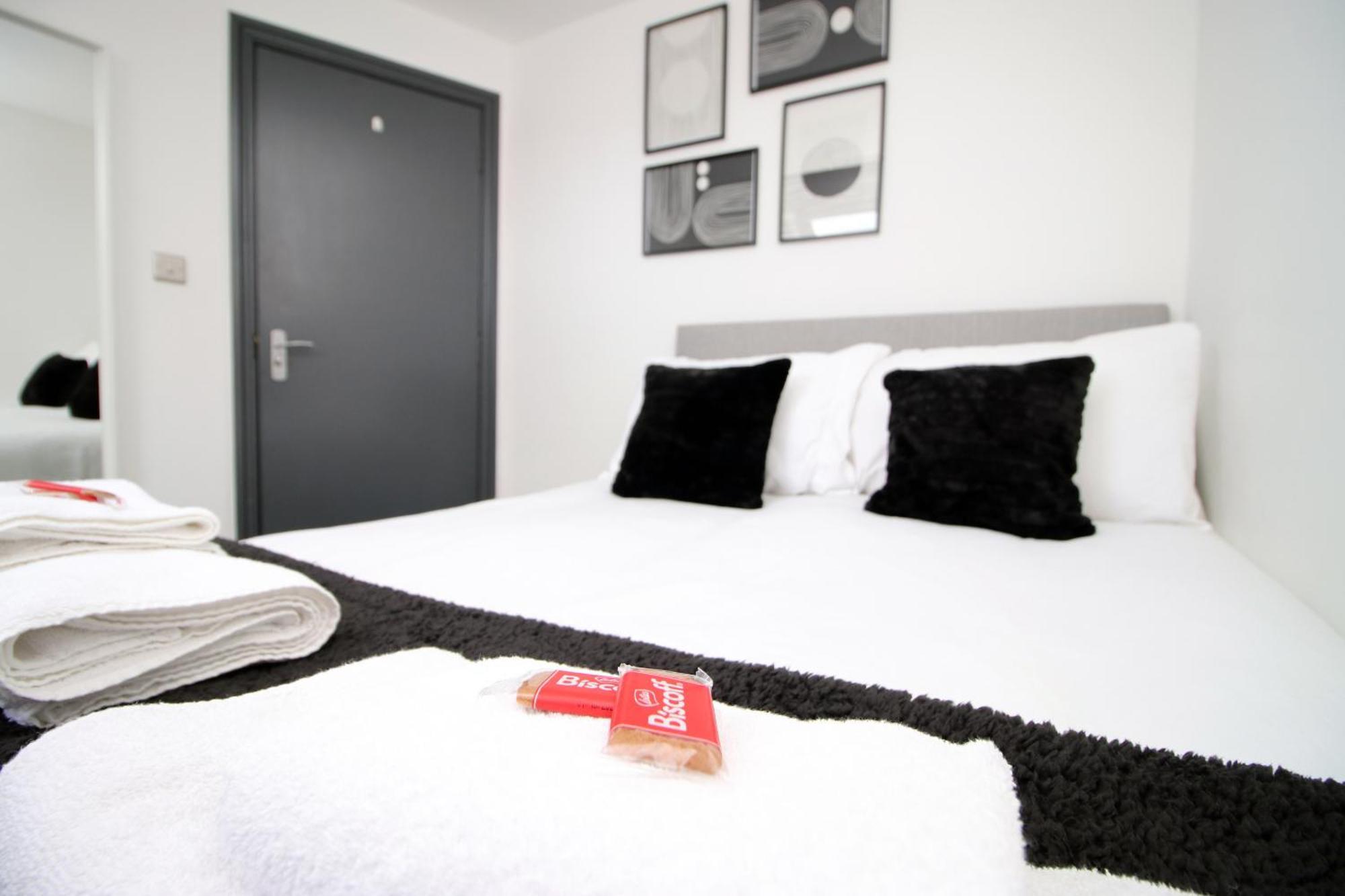 Perfect Centre Free Permit Parking Apartment Cardiff